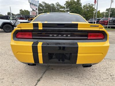 2012 Dodge Challenger SRT8 Yellow Jacket   - Photo 6 - Topeka, KS 66608