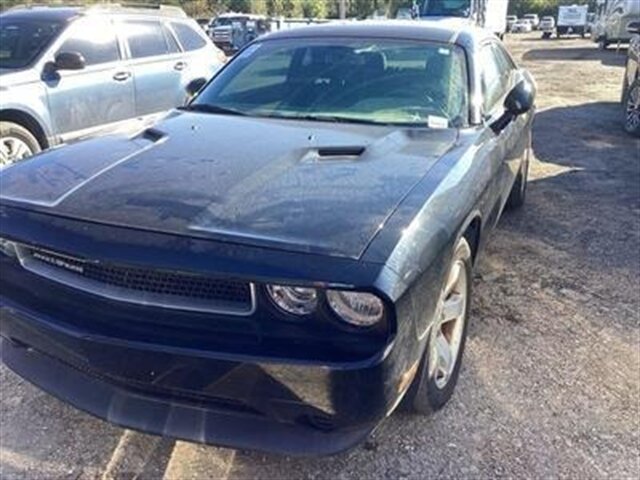 2013 Dodge Challenger SXT   - Photo 1 - Topeka, KS 66608