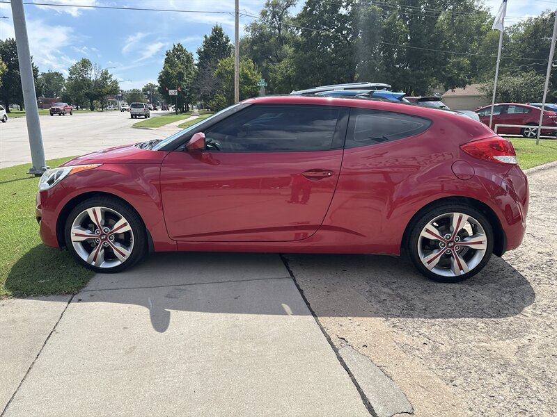 2014 Hyundai VELOSTER   - Photo 6 - Topeka, KS 66608