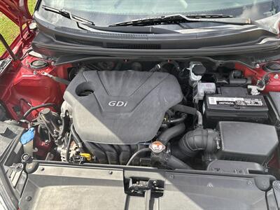 2014 Hyundai VELOSTER - Photo 10 - Topeka, KS 66608