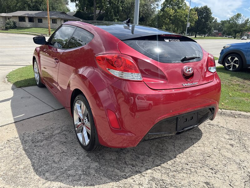 2014 Hyundai VELOSTER   - Photo 5 - Topeka, KS 66608
