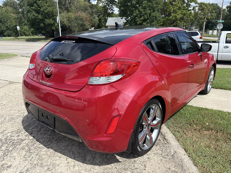 2014 Hyundai VELOSTER   - Photo 4 - Topeka, KS 66608