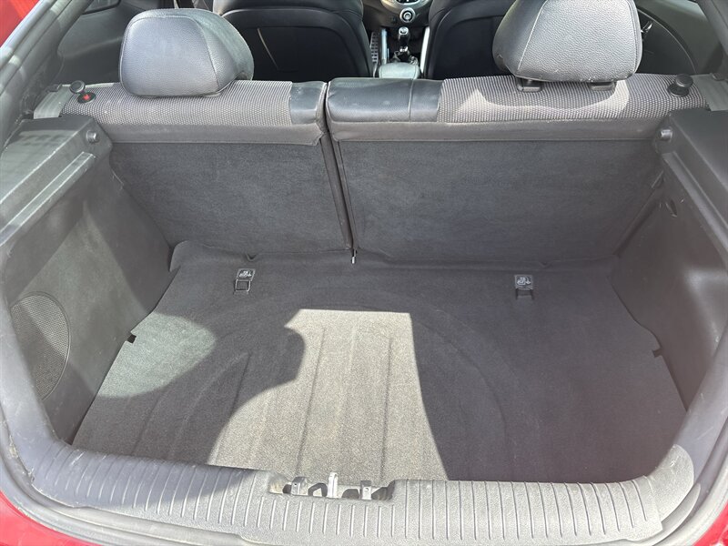 2014 Hyundai VELOSTER   - Photo 23 - Topeka, KS 66608