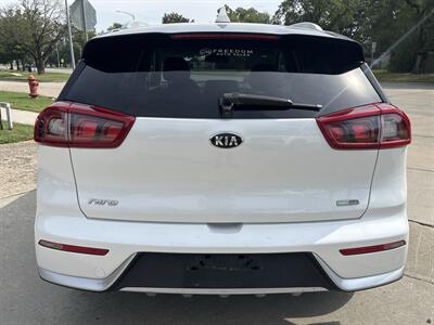 2017 Kia Niro EX - Photo 4 - Topeka, KS 66608