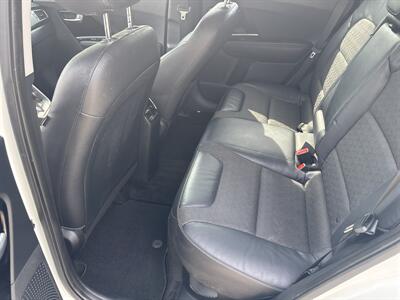 2017 Kia Niro EX - Photo 21 - Topeka, KS 66608