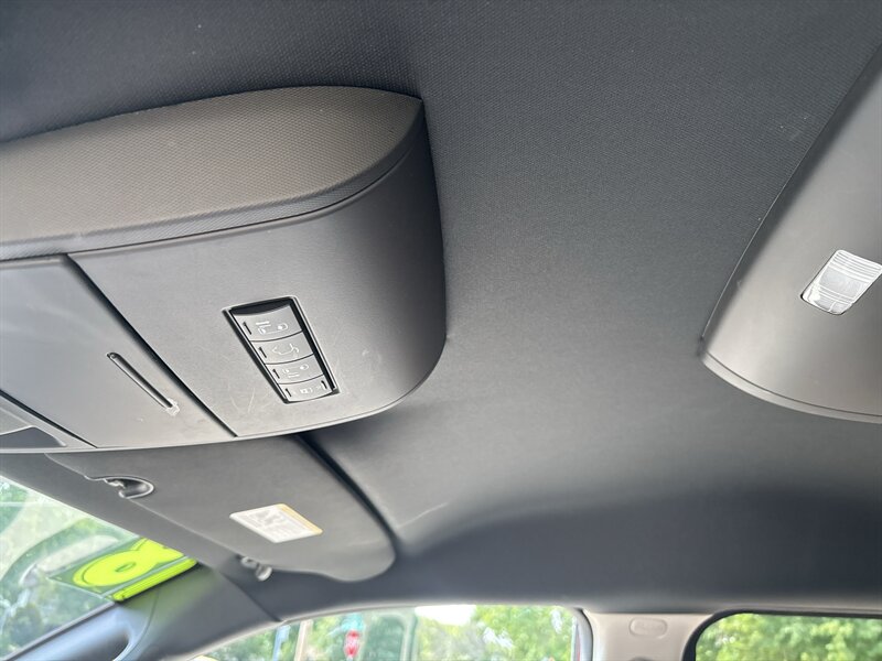 2018 Dodge Grand Caravan SXT - Photo 22 - Topeka, KS 66608
