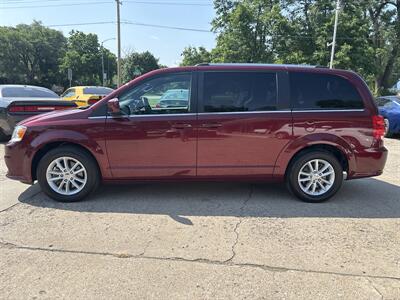 2018 Dodge Grand Caravan SXT - Photo 5 - Topeka, KS 66608