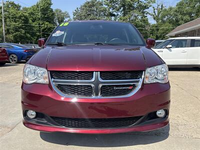 2018 Dodge Grand Caravan SXT - Photo 7 - Topeka, KS 66608