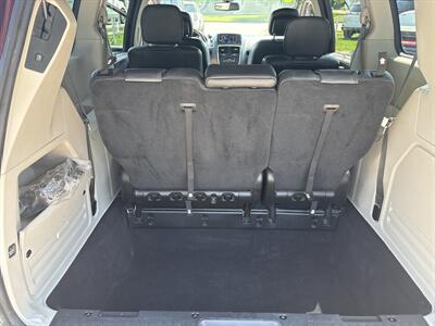 2018 Dodge Grand Caravan SXT - Photo 26 - Topeka, KS 66608
