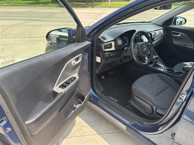 2019 Kia Niro LX   - Photo 11 - Topeka, KS 66608
