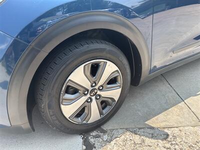 2019 Kia Niro LX   - Photo 8 - Topeka, KS 66608