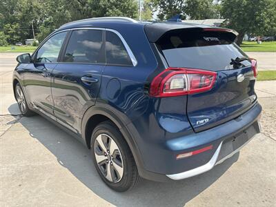 2019 Kia Niro LX   - Photo 3 - Topeka, KS 66608