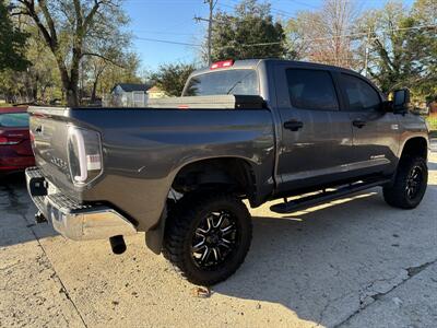 2017 Toyota Tundra SR5   - Photo 7 - Topeka, KS 66608