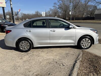 2018 Kia Rio S   - Photo 2 - Topeka, KS 66608