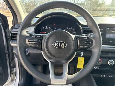 2018 Kia Rio S   - Photo 14 - Topeka, KS 66608