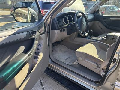 2004 Toyota 4Runner SR5   - Photo 9 - Topeka, KS 66608