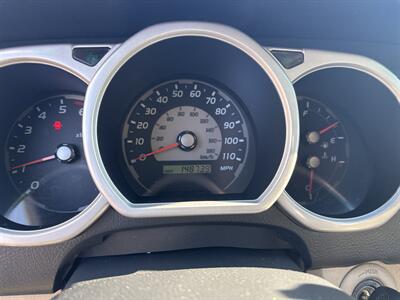 2004 Toyota 4Runner SR5   - Photo 13 - Topeka, KS 66608