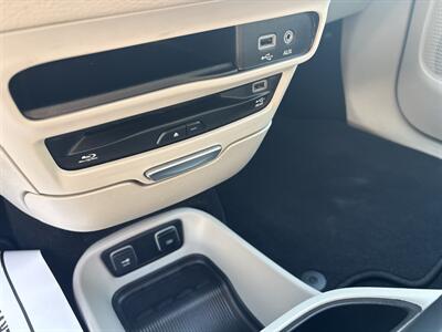 2018 Chrysler Pacifica Limited - Photo 17 - Topeka, KS 66608