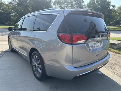 2018 Chrysler Pacifica Limited - Photo 3 - Topeka, KS 66608