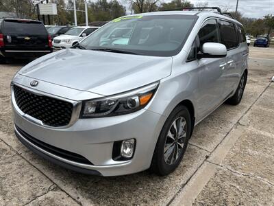 2016 Kia Sedona SX   - Photo 2 - Topeka, KS 66608