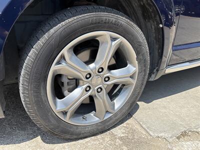 2017 Dodge Journey Crossroad   - Photo 9 - Topeka, KS 66608