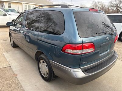 2003 Toyota Sienna XLE   - Photo 6 - Topeka, KS 66608