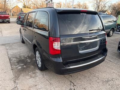 2013 Chrysler Town & Country Touring   - Photo 6 - Topeka, KS 66608