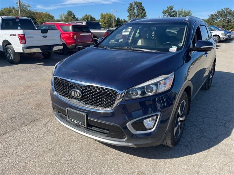 2017 Kia Sorento EX - Photo 1 - Topeka, KS 66608