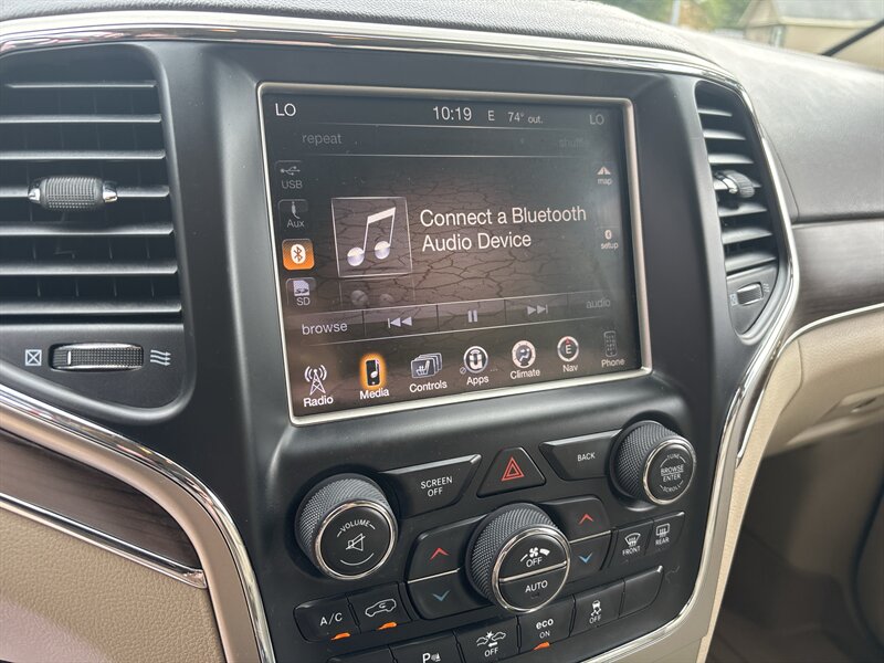 2014 Jeep Grand Cherokee Overland   - Photo 15 - Topeka, KS 66608
