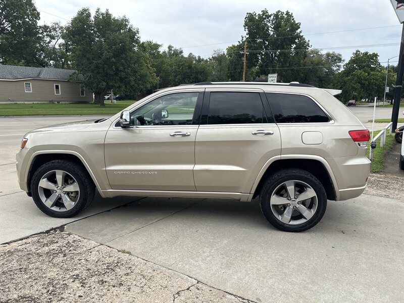 2014 Jeep Grand Cherokee Overland   - Photo 2 - Topeka, KS 66608