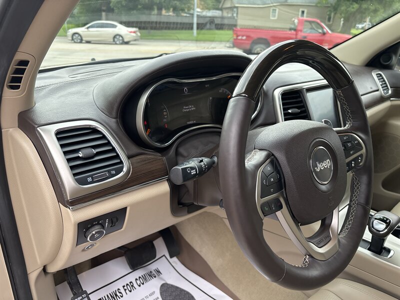2014 Jeep Grand Cherokee Overland   - Photo 13 - Topeka, KS 66608