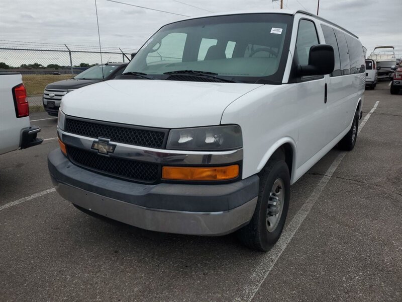 2009 Chevrolet Express LS 3500   - Photo 1 - Topeka, KS 66608