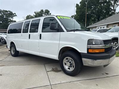 2009 Chevrolet Express LS 3500 - Photo 6 - Topeka, KS 66608