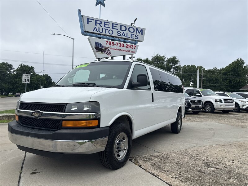 2009 Chevrolet Express LS 3500  
