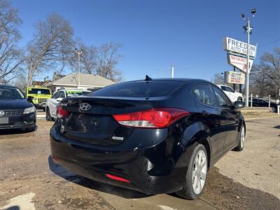 2012 Hyundai ELANTRA Limited   - Photo 3 - Topeka, KS 66608
