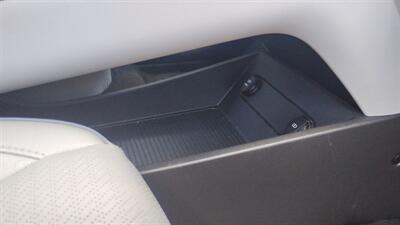 2019 Hyundai KONA Electric Limited   - Photo 32 - Topeka, KS 66608