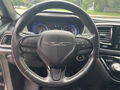 2020 Chrysler Pacifica Touring L Plus - Photo 17 - Topeka, KS 66608