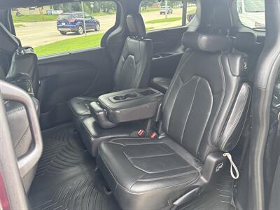 2020 Chrysler Pacifica Touring L Plus - Photo 21 - Topeka, KS 66608