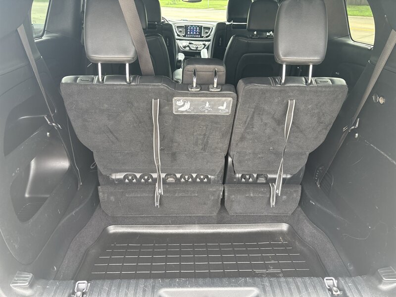 2020 Chrysler Pacifica Touring L Plus   - Photo 23 - Topeka, KS 66608