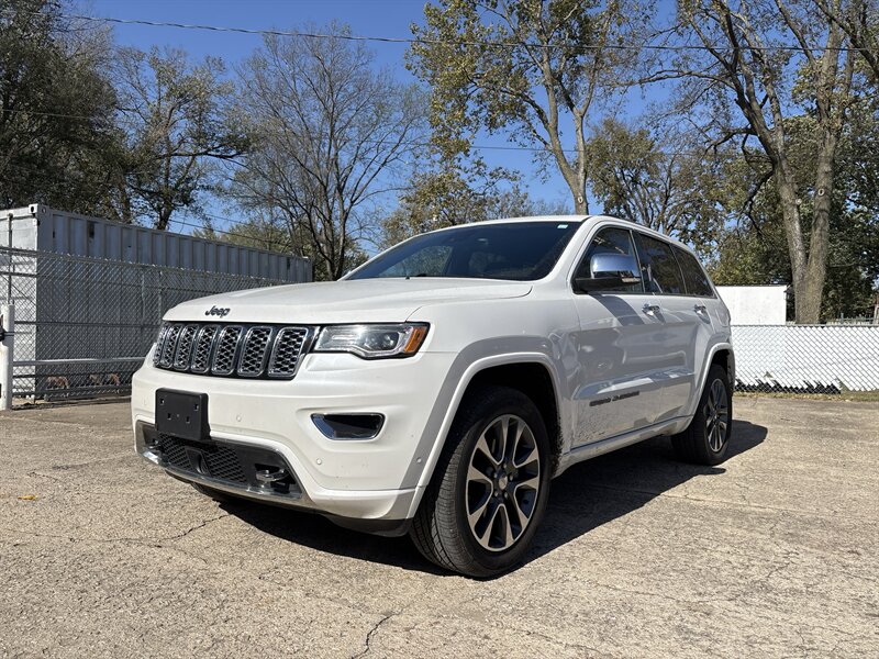 2017 Jeep Grand Cherokee Overland   - Photo 1 - Topeka, KS 66608