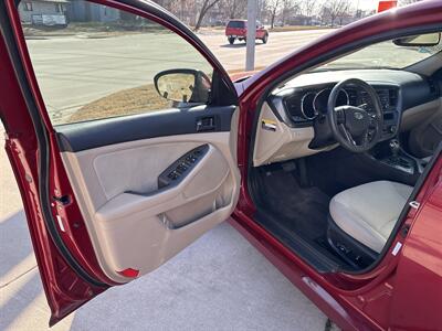 2012 Kia Optima LX   - Photo 11 - Topeka, KS 66608