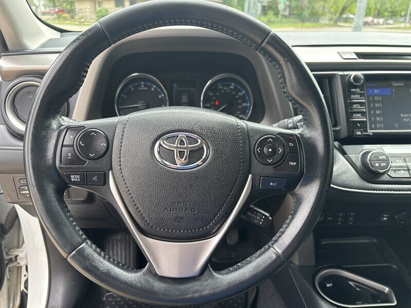 2017 Toyota RAV4 Limited - Photo 17 - Topeka, KS 66608