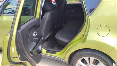 2015 Kia Soul +   - Photo 32 - Topeka, KS 66608