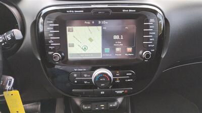 2015 Kia Soul +   - Photo 19 - Topeka, KS 66608