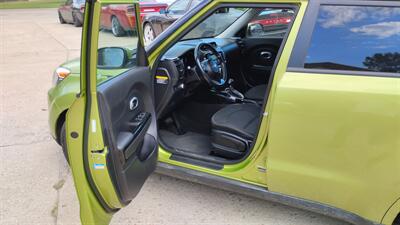 2015 Kia Soul +   - Photo 11 - Topeka, KS 66608