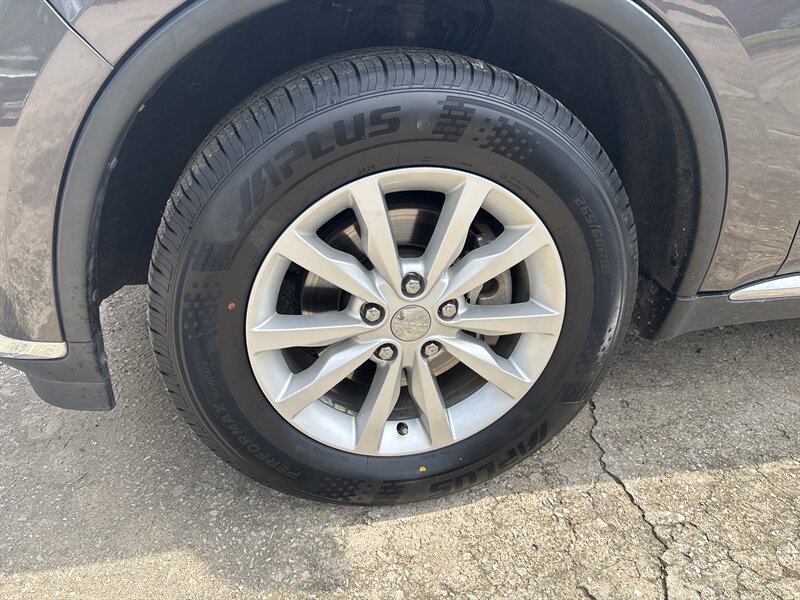 2015 Dodge Durango SXT   - Photo 8 - Topeka, KS 66608