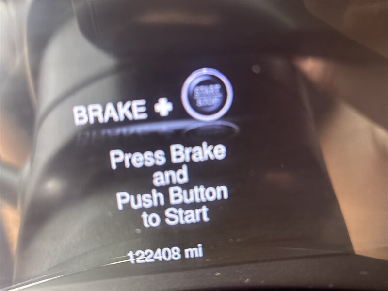 2015 Dodge Durango SXT   - Photo 18 - Topeka, KS 66608