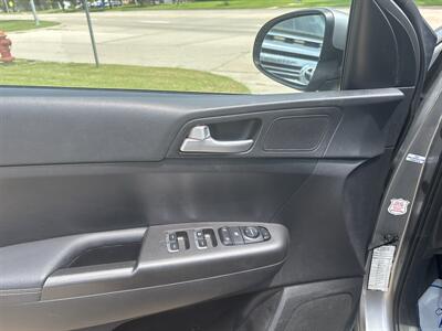 2021 Kia Sportage LX - Photo 11 - Topeka, KS 66608