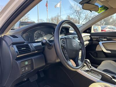 2013 Honda Accord EX-L w/Navi   - Photo 15 - Topeka, KS 66608
