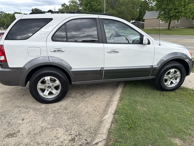 2003 Kia Sorento LX - Photo 2 - Topeka, KS 66608